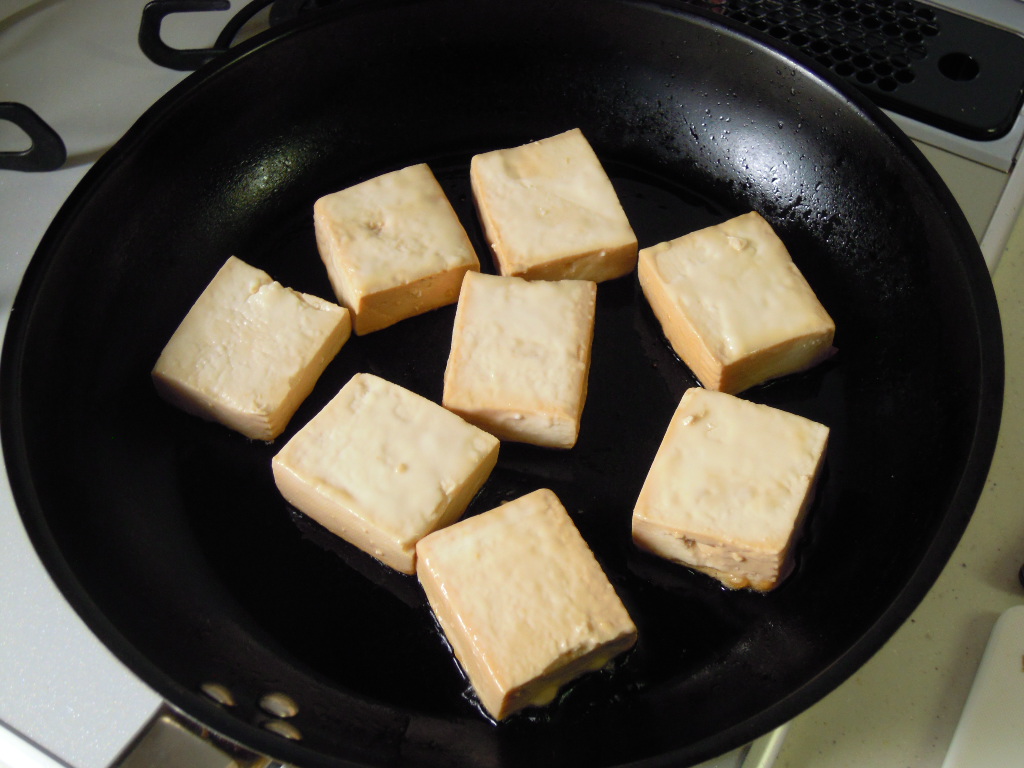 漬け豆腐ステーキ　焼く
